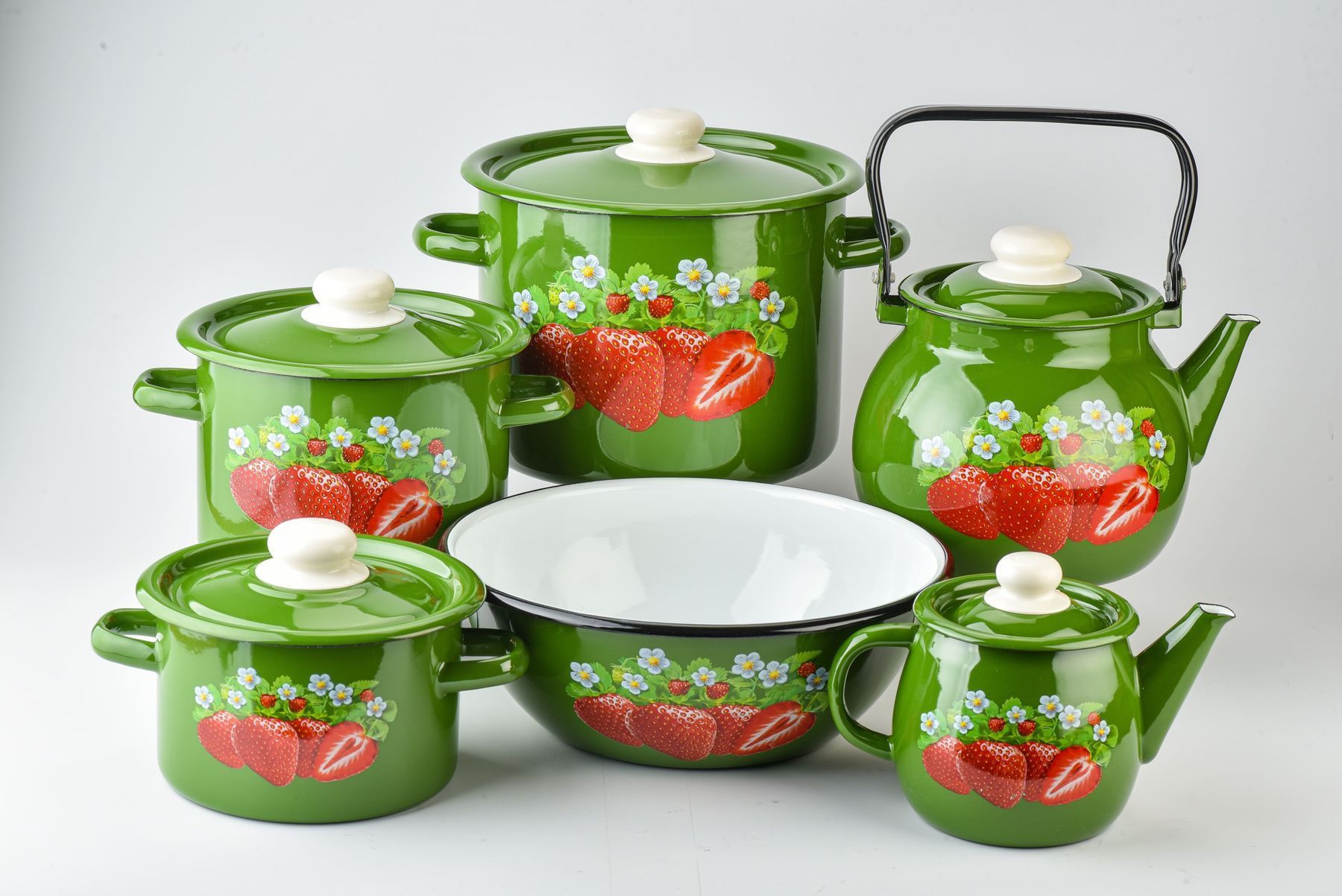 Strawberry Symphony Set – Enamel Cookware Set | Idilia